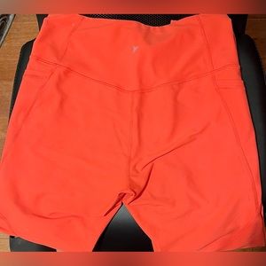 Old Navy Active Leggings. Size Large, NWT